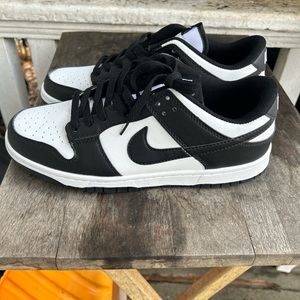 Nike Panda Dunks
